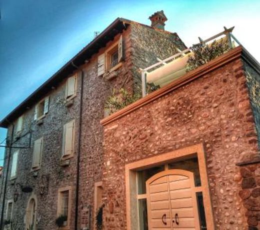 Maison Resola - Rooms & Breakfast