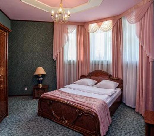 Hotel-Komplex Mikos