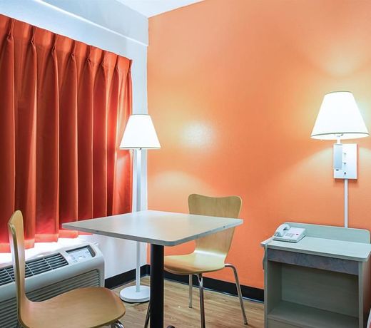 Motel 6-Decatur, AL