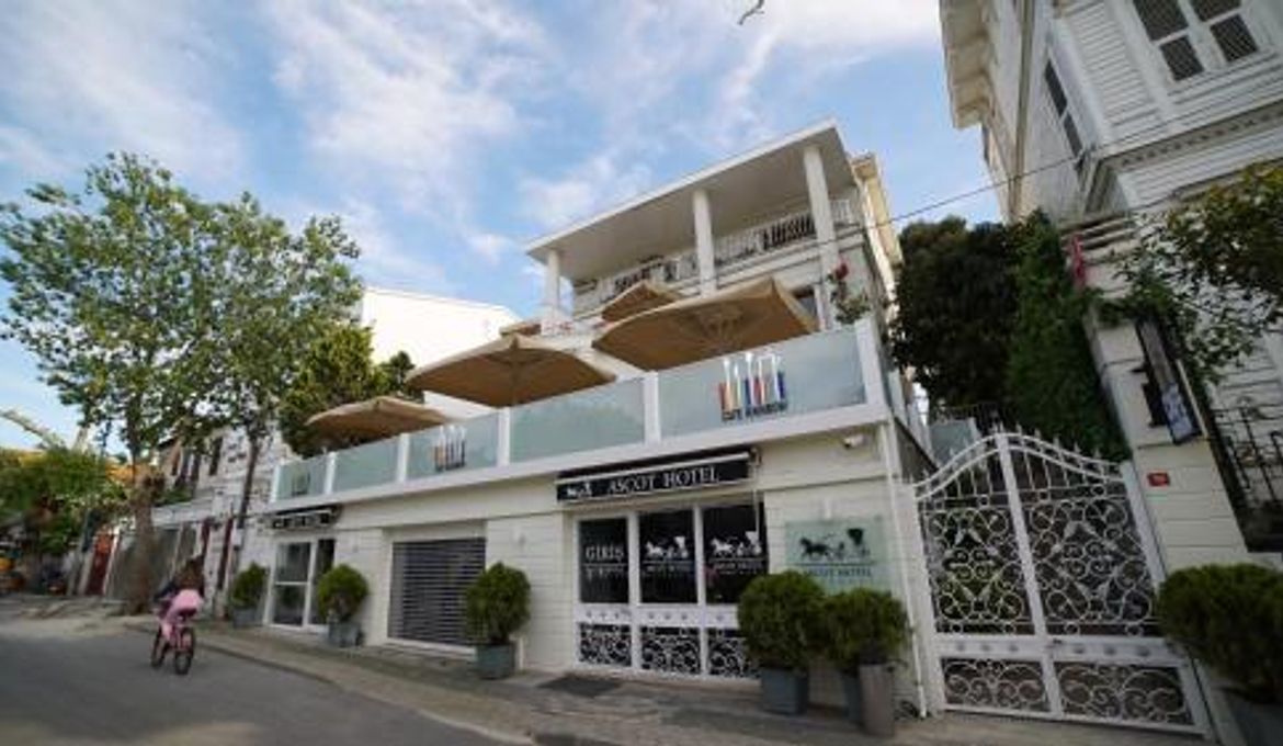Ascot Hotel Buyukada