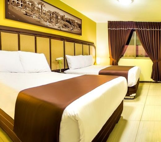 Hotel D'Carlo Class