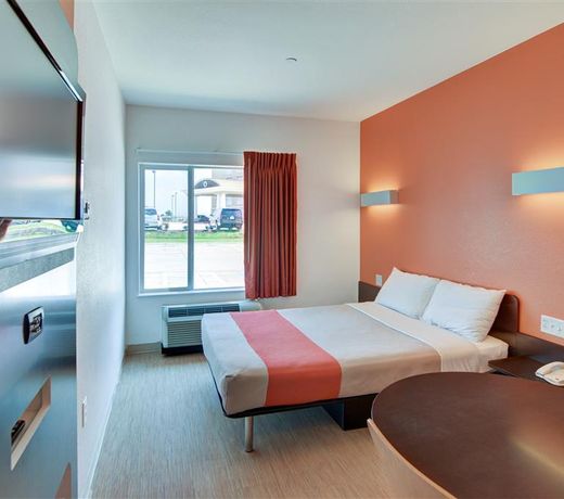 Motel 6-Roanoke, TX - Northlake - Speedway