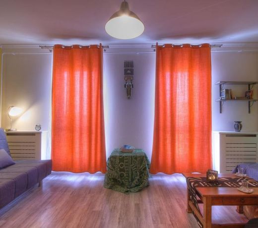 Lovely Room For Two Near Heroes' Square