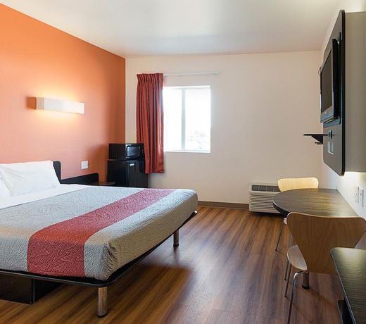 Motel 6-Cleburne, TX