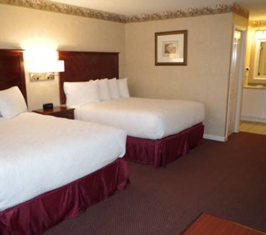 Shiretown Inn & Suites