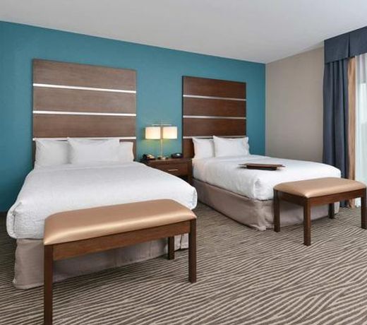 Hampton Inn & Suites Des Moines Downtown