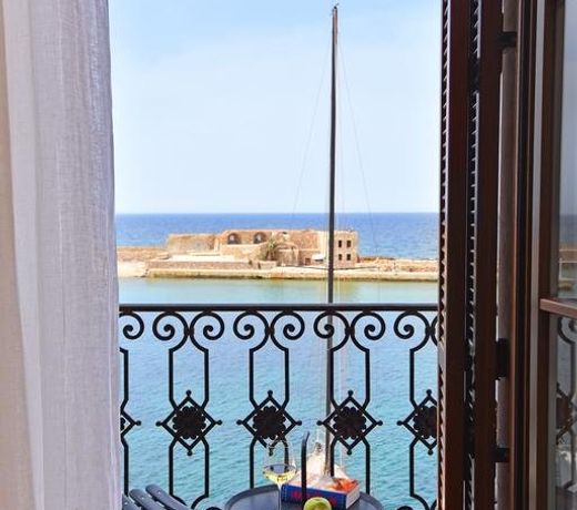 Ambassadors Residence Boutique Hotel