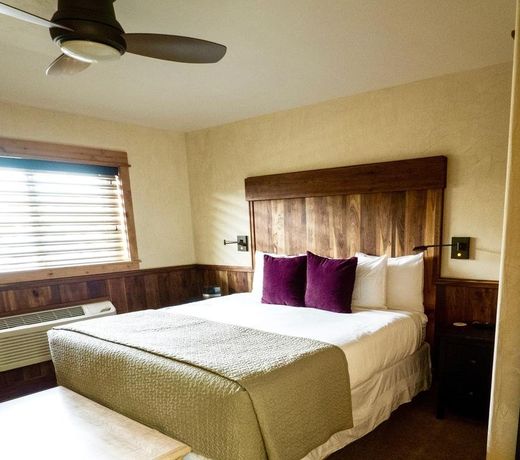 Wall Street Suites