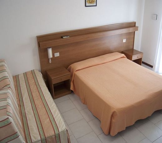 Hotel Old River