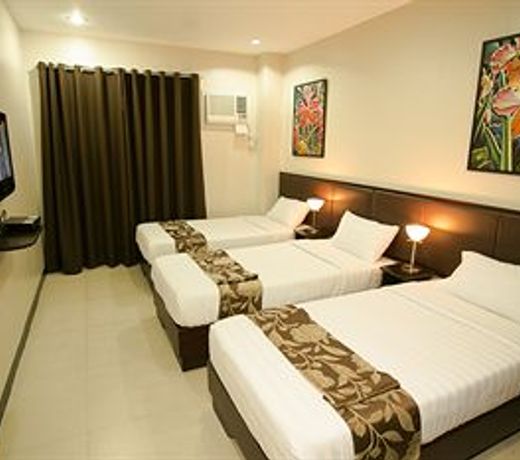 Main Hotel and Suites