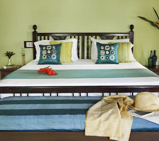 MARARI BOUTIQUE SERVICED BEACH