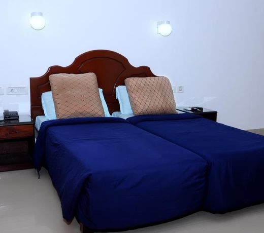 VEDANTA WAKE UP! BY LIGHTHOUSE BEACH  KOVALAM