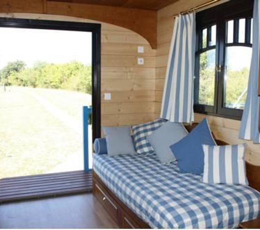 LES ROULOTTES D??ENCAZEAUX