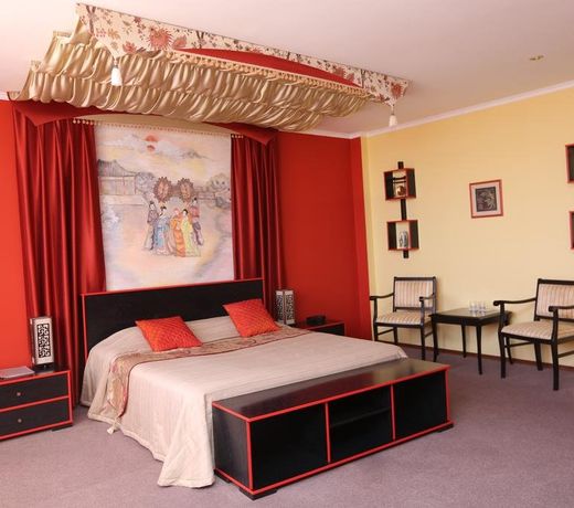 Hotel Kovcheg