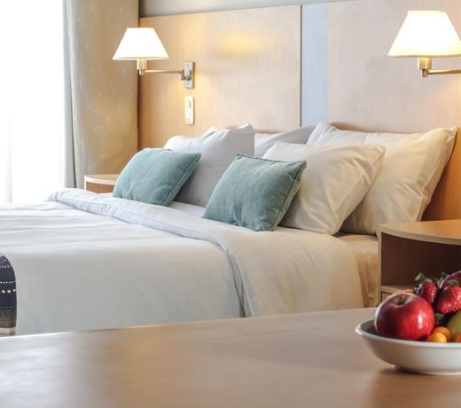 Portal Plaza Suites