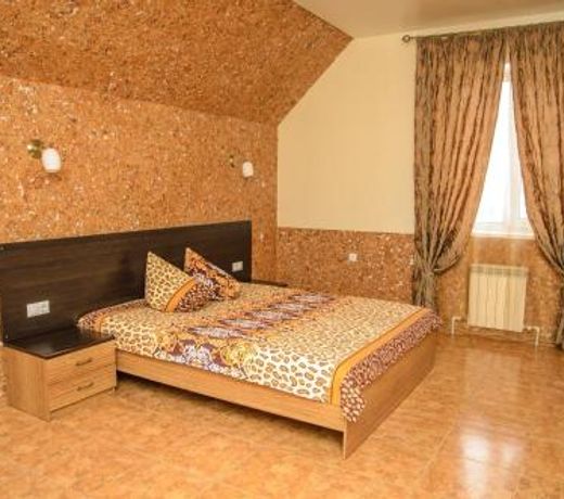 Erunin Hotels Group, Tolstogo 77