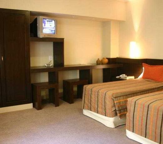 Hotel Cordon Del Plata