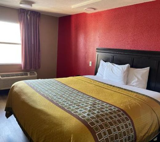 Deluxe Inn