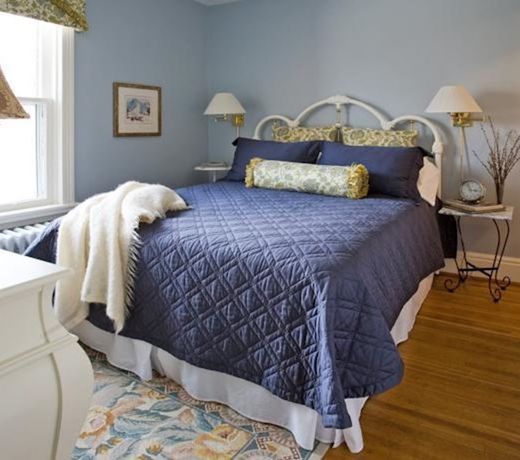 THE CAVERSHAM HOUSE & BREAKFAST