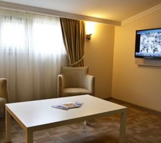 Orya Hotel