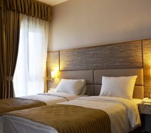 Orya Hotel