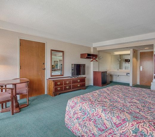 Best Western Plus Mountain Melodies Inn & Suites