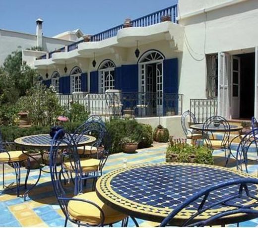 VILLA FLORA