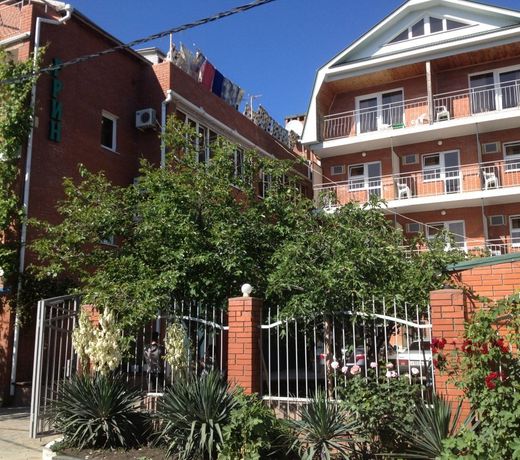 Green Hotel