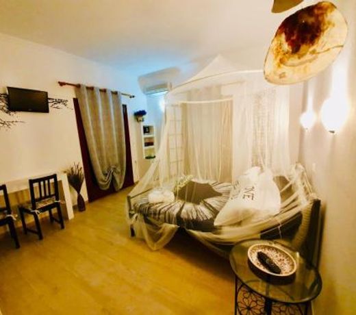 Thomas Art Hotel