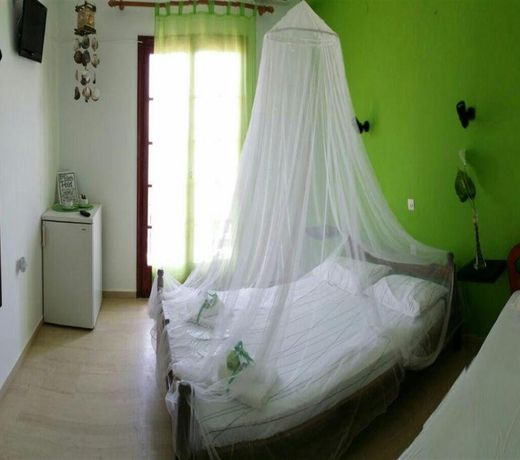 Thomas Art Hotel