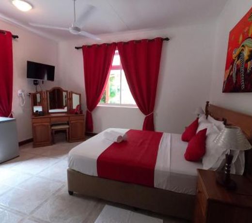 Le Chevalier Bay Guesthouse