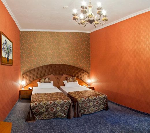 Luna Hotel