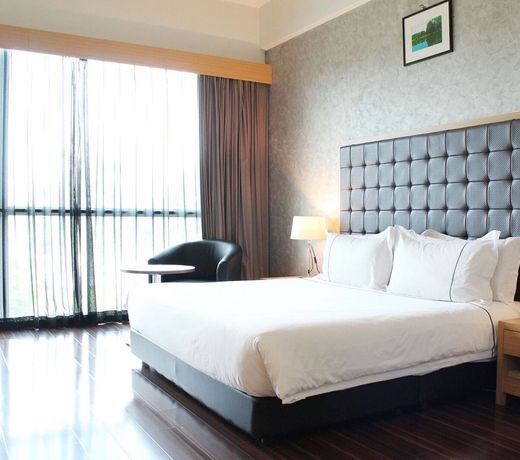 Symphony Suites Hotel