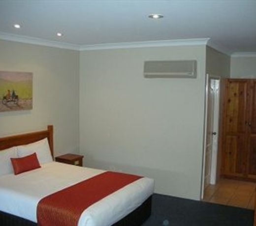 Breakout Motor Inn