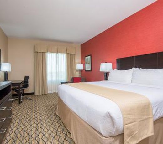 Holiday Inn Salina, an IHG Hotel