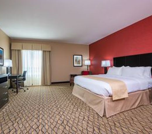Holiday Inn Salina, an IHG Hotel