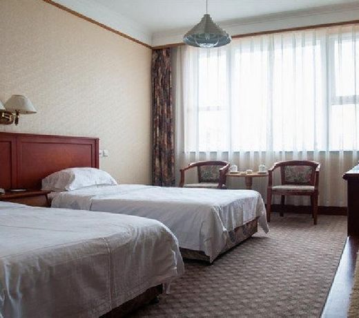 Yantai Shunhe Huaqiao Hotel