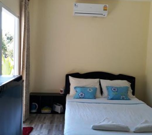 Khanom Garden Suite