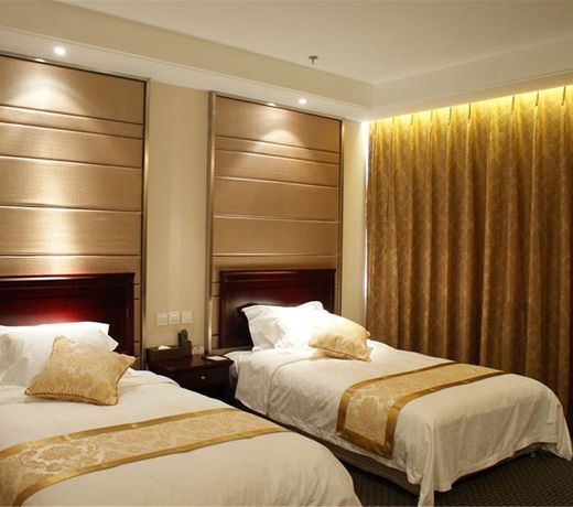 Yanji Changbaisong Hotel