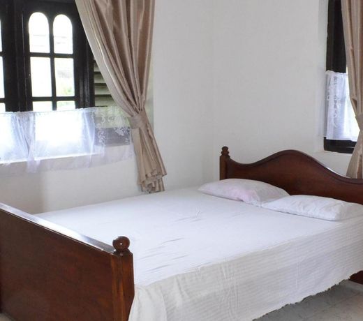 SUNSET BEACH RESIDENCE