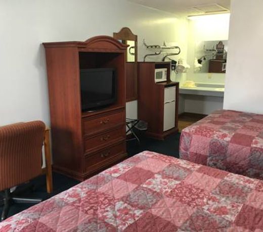 Huggy Bear Motel - Warren