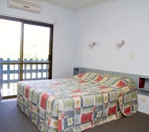 Sky View Units Bowen