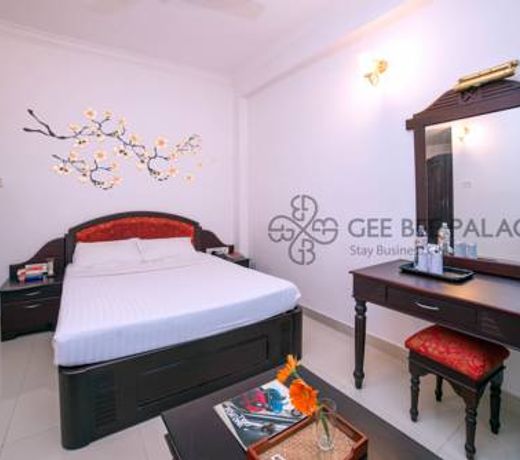 Hotel Gee Bee Palace