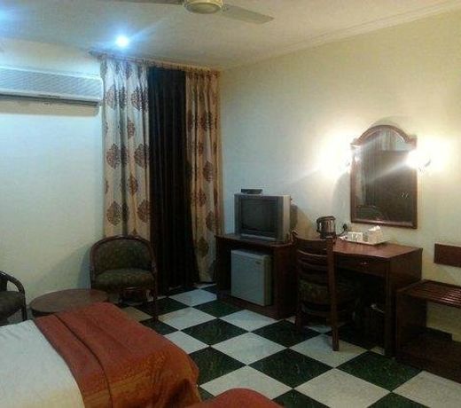 OYO 5232 Kwality Hotel