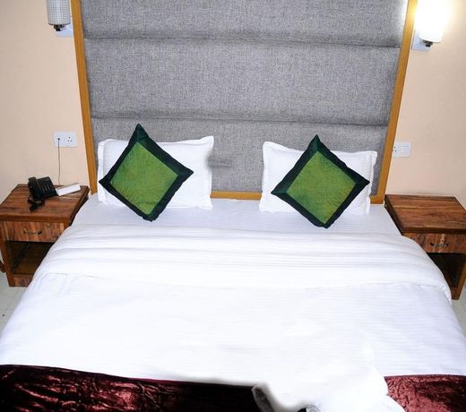 Hotel Meedo's Grand