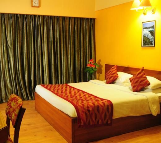 Hotel Rajmahal