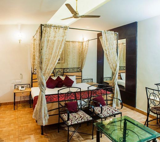 Jullundur Hotel & Restaurant