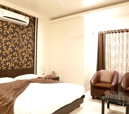 OYO 15349 Hotel Ira Executive