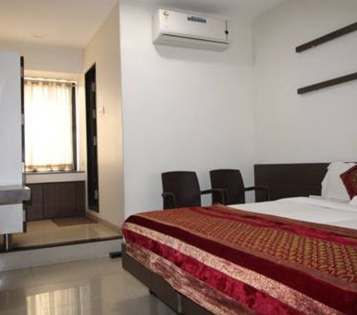 Hotel Girnar
