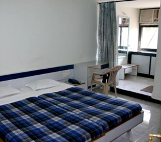 Hotel Girnar